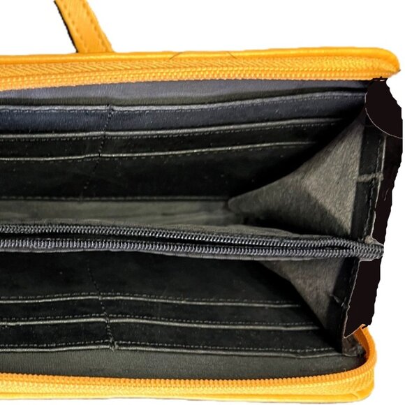 🛑MICKEY MOUSE ➕🆒 WRISTLET Love WALLET Carryall BACKPACK Phone BAG 💸BUY NOW‼️ - Picture 13 of 16